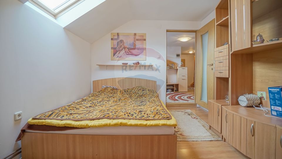 De vanzare vilă cu 5 camere, curte și garaj, în Șchei