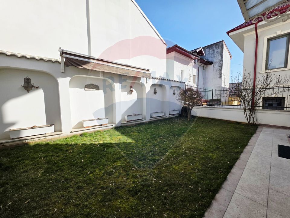 Vilă reprezentativa pentru activitati comerciale | 8 camere | D+P+1+M