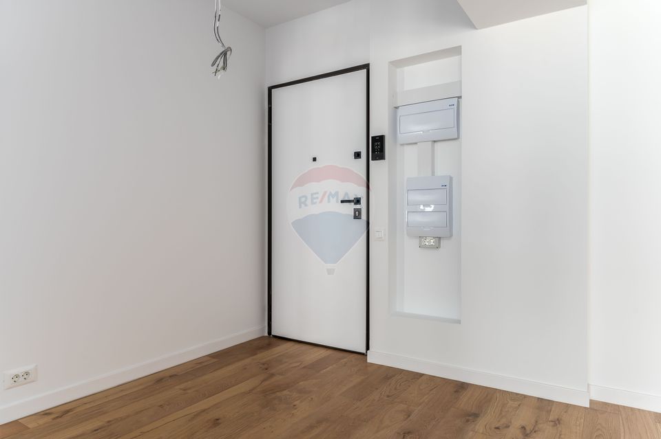 Double Studio (2 rooms) in Expozitiei Blvd., Agronomy, Press Square