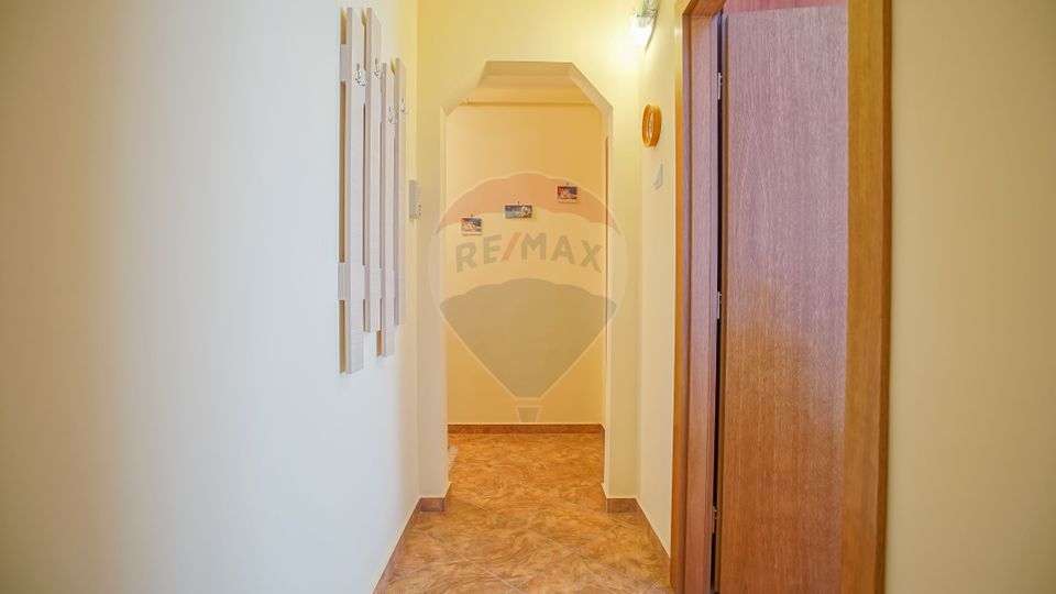 REZERVAT ! Apartament cu 3 camere de vânzare în zona Judetean