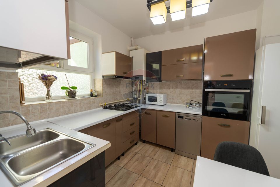 House / Villa with 3 rooms for rent Pargarilor Stefan cel Mare street