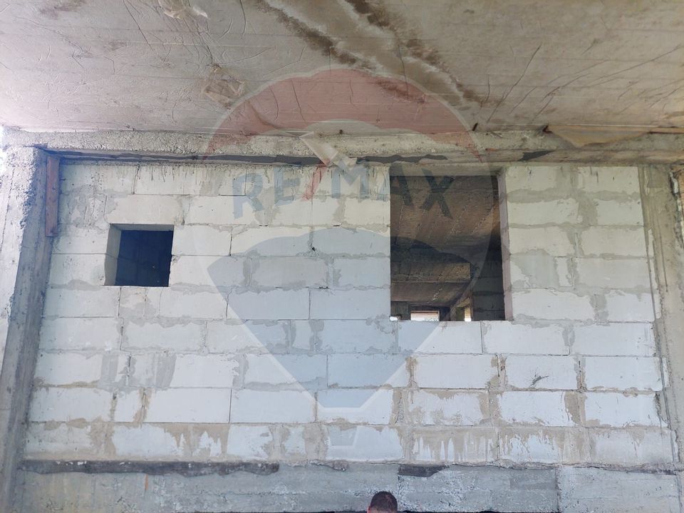 Casa nefinalizata de vanzare in Tisa Silvestri com. Odobesti