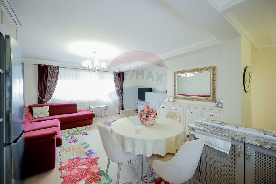 Casă de vânzare cu 4 camere în cartierul Beverly Hills, Sânmartin