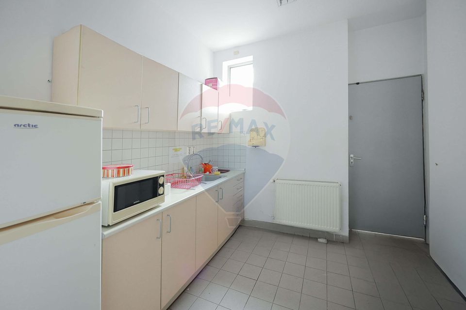 360sq.m Commercial Space for rent, Ultracentral area