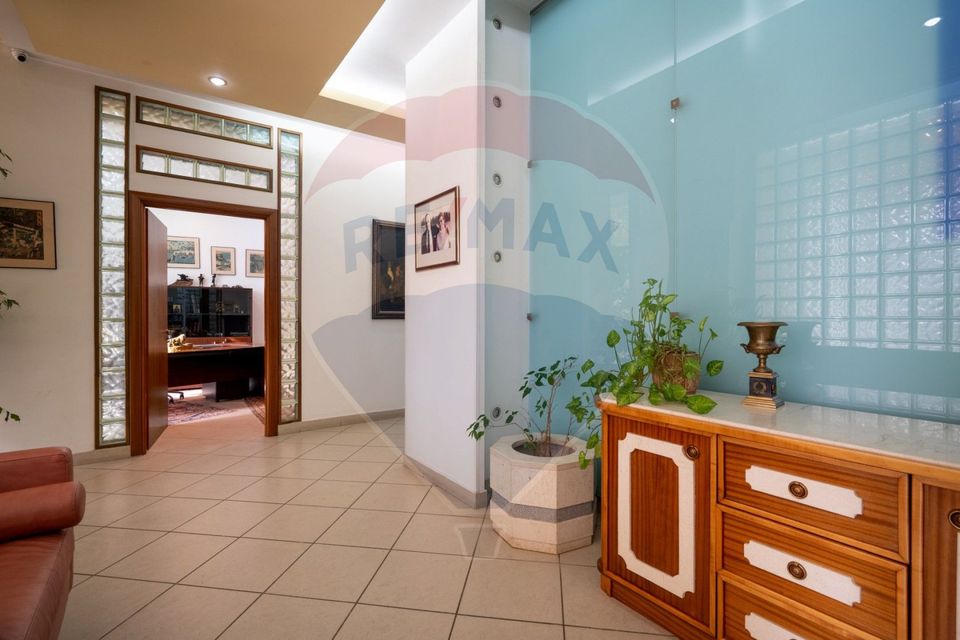 DE INCHIRIAT Spațiu comercial Bd. Unirii – 1335 mp