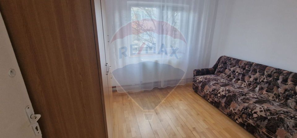 Apartament cu 2 camere semidecomandate, Calea Republicii