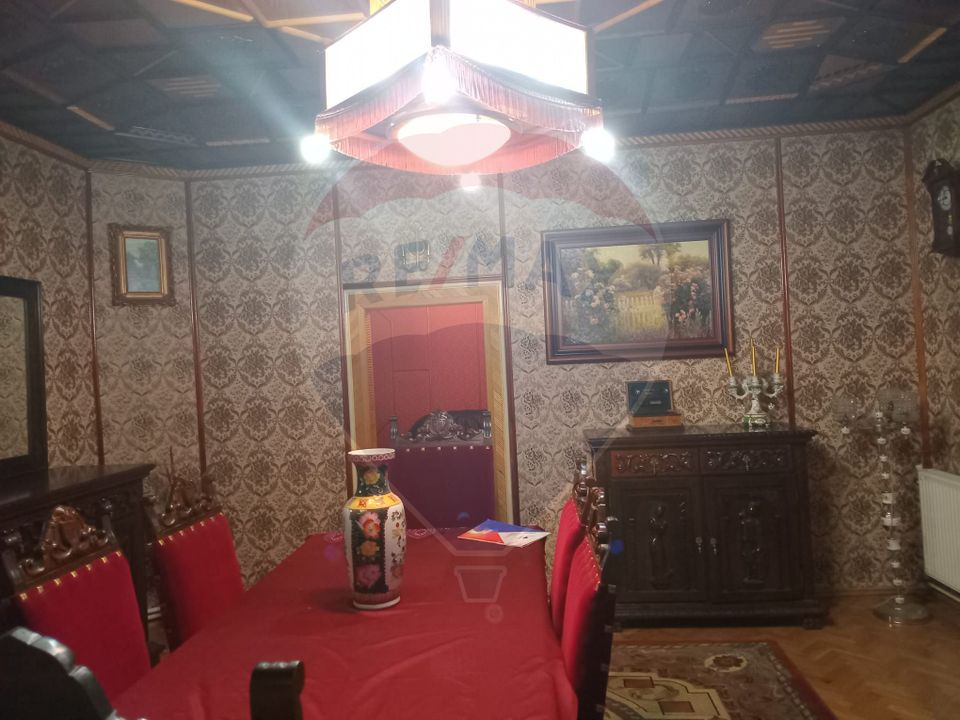 Vila  deosebita de vânzare în zona Ultracentral (EROUL NECUNOSCUT!!)