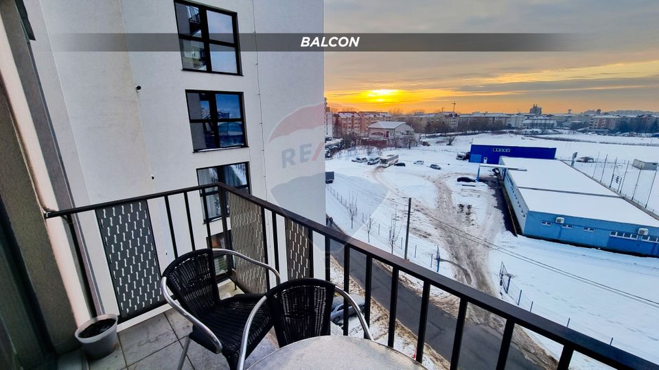 Apartament 3 camere de închiriat bloc nou lift în zona ultra Central