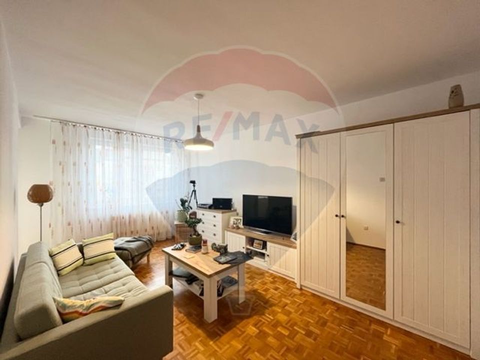 3 room Apartment for sale, Strand area