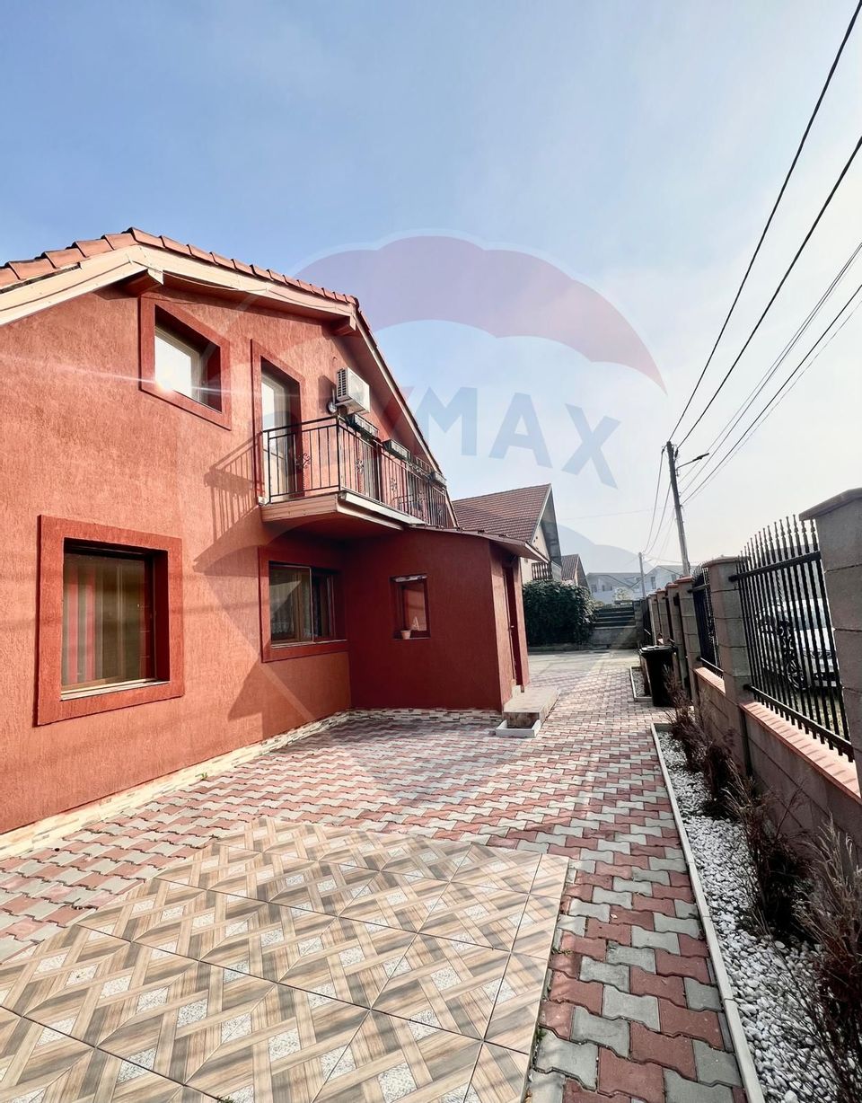 5 room House / Villa for sale