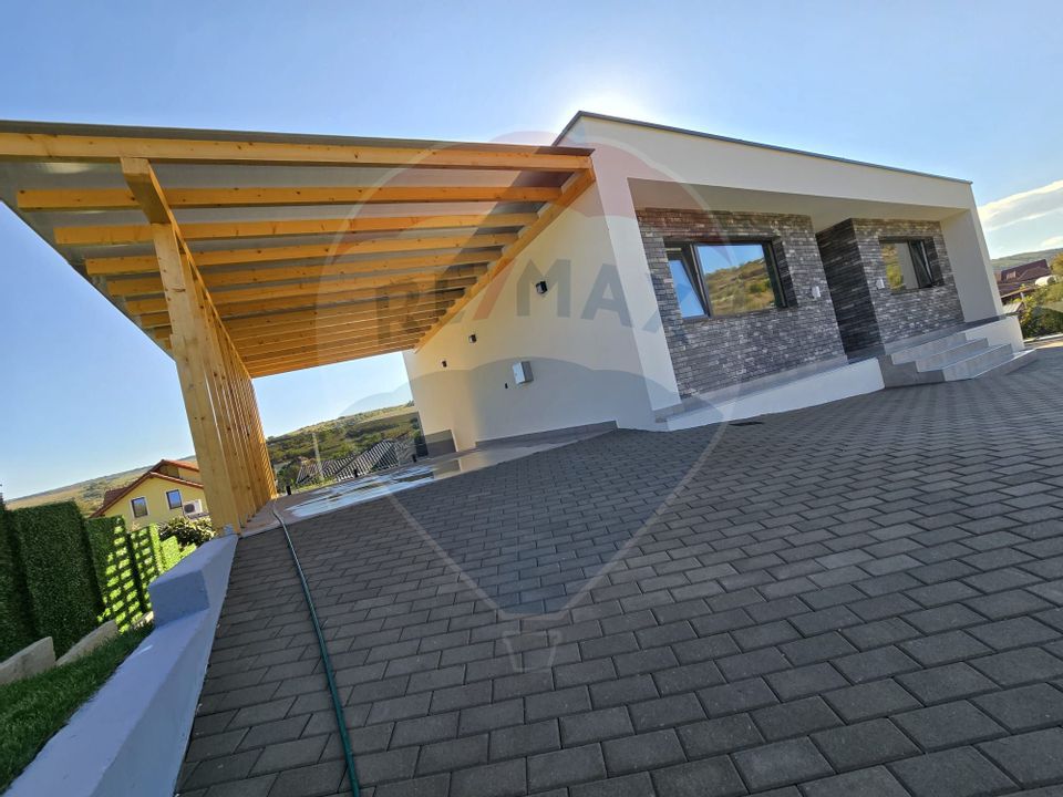 COMISION 0% Casă semifinisată de vânzare în Baciu, 583 mp de teren