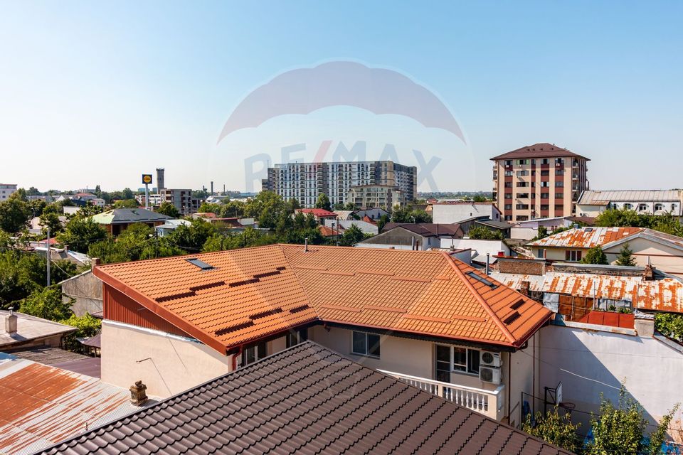 House / Villa with 7 rooms for sale in Giulesti area