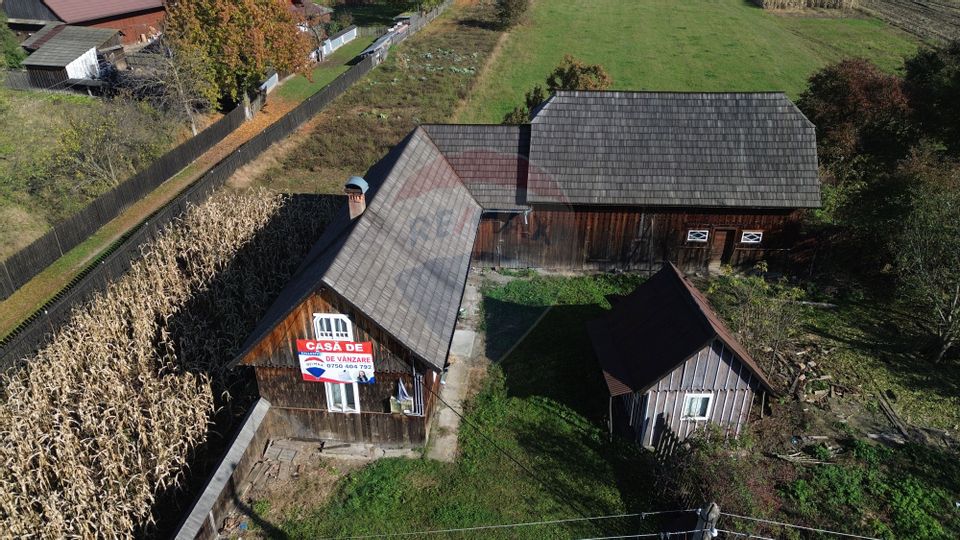 Casă  de vânzare in Horodnic de Jos cu teren de 3900mp