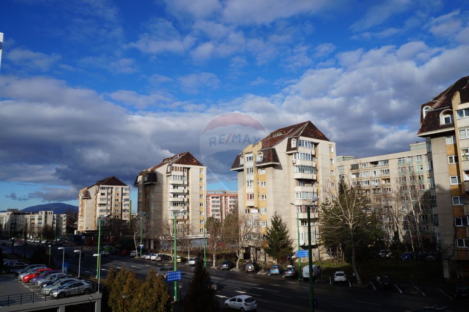 Apartment 3 camere Centrul Civic