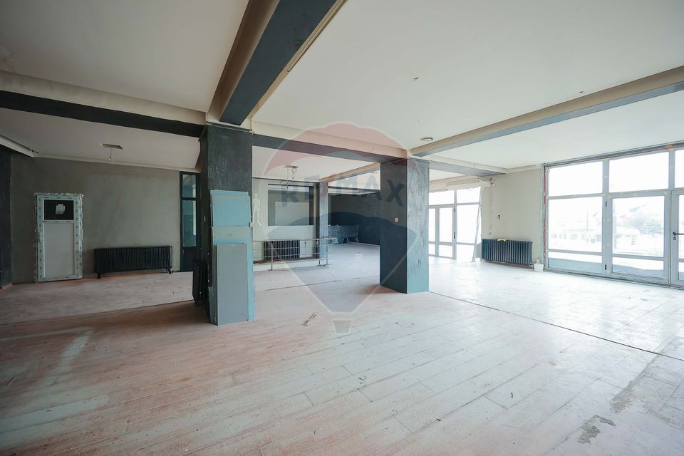 De închiriat – Spațiu comercial 281 mp,  Bulevardul Decebal