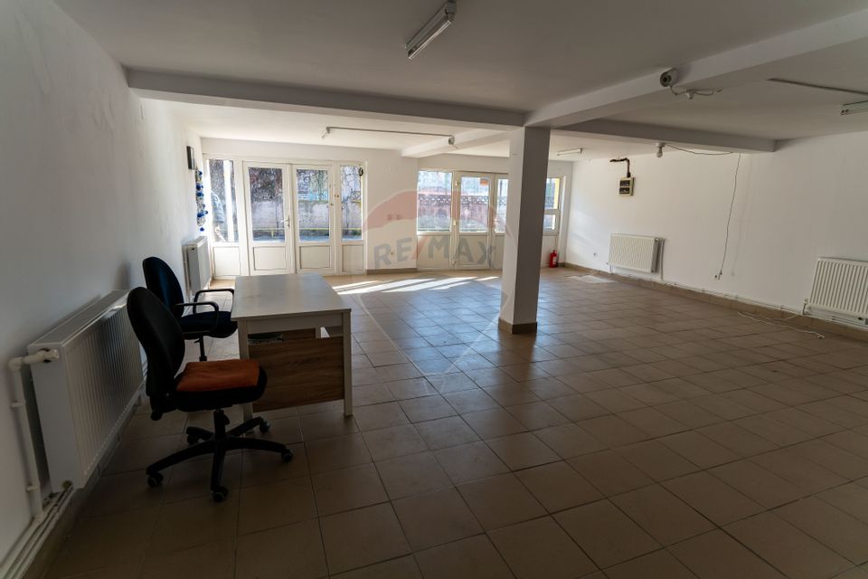 100sq.m Commercial Space for rent, Central area