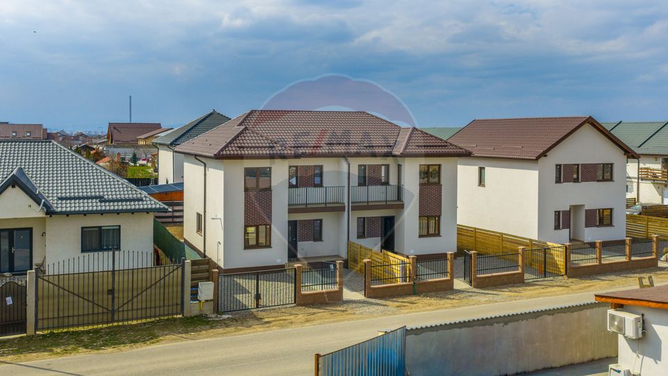 8 room House / Villa for sale