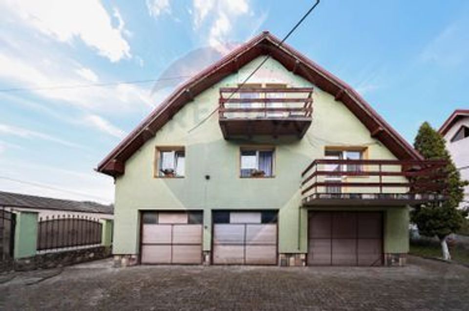 8 room House / Villa for sale, Central area