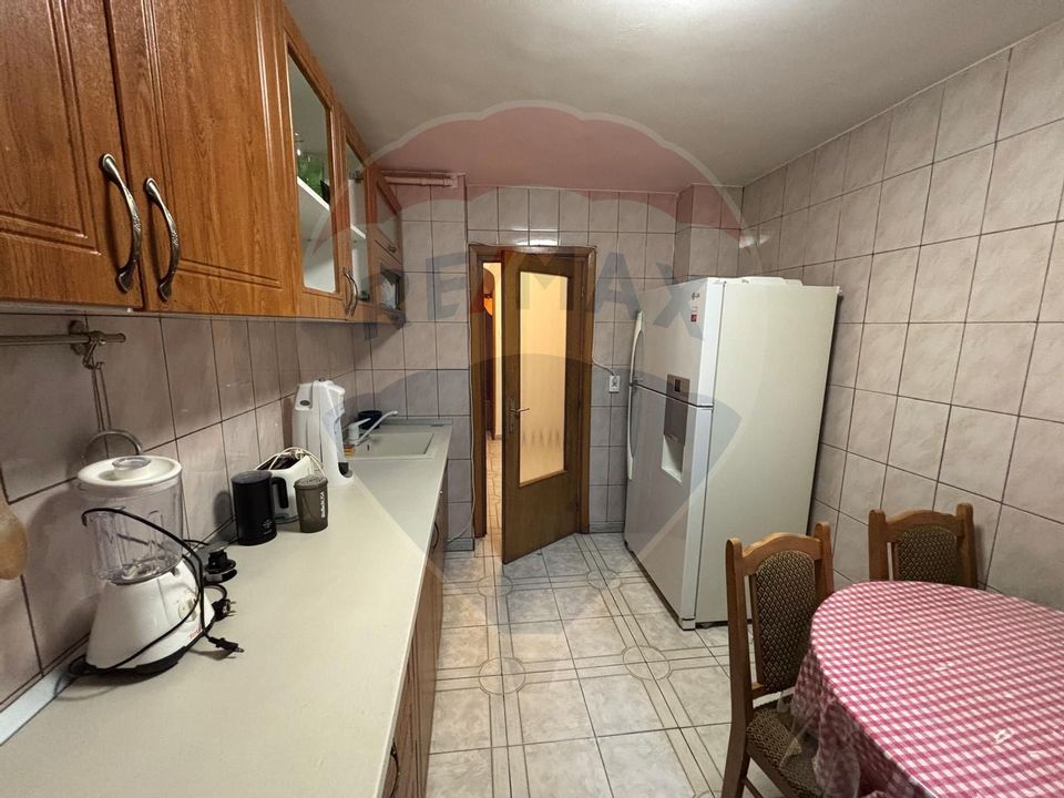 4 room Apartment for sale, Teiul Doamnei area