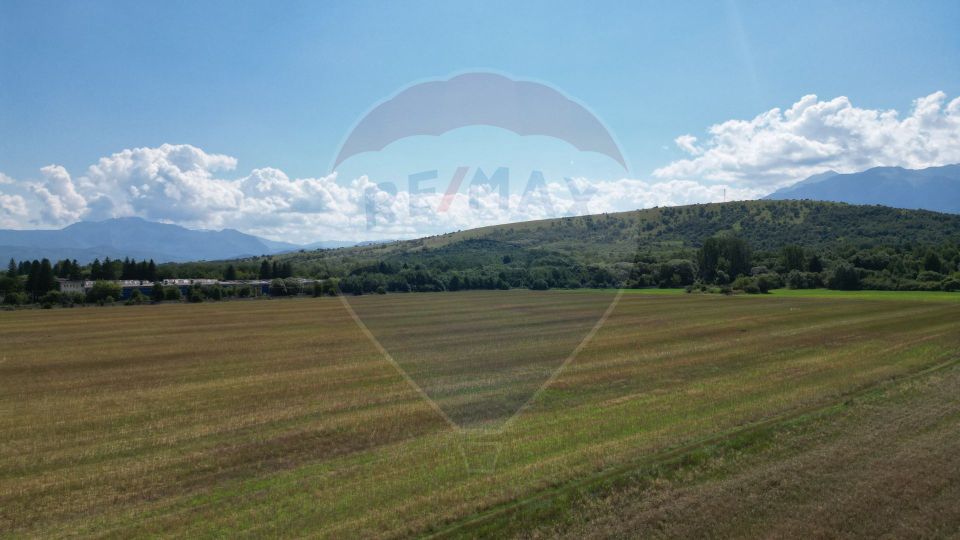 Teren intravilan de vânzare 1180 mp – Zărnești