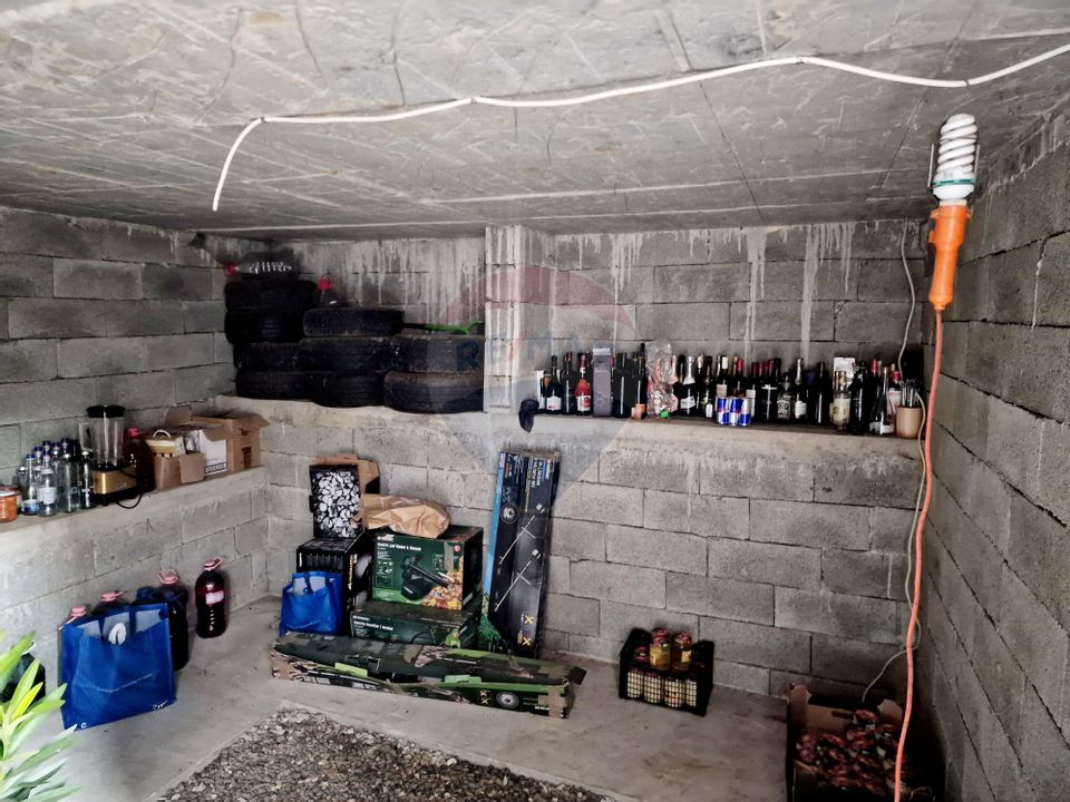 8 room House / Villa for sale