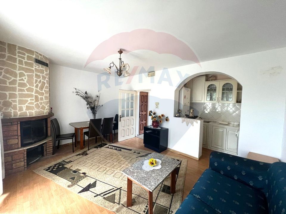 Casă / Vilă cu 6 camere de vânzare în com. Răcăciuni