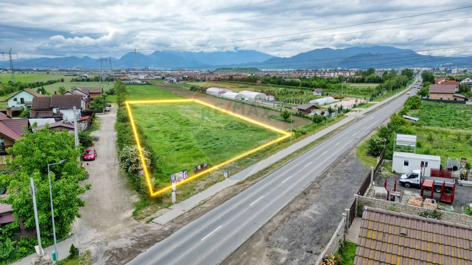 Built-up land in Sânpetru, opening 45 m to the main road!