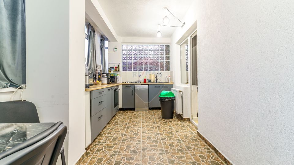 Casa individuala, 6 dormitoare, comision 0%, Intre Lacuri