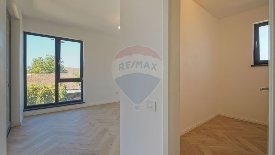 Casă / Vilă cu 5 camere de vânzare