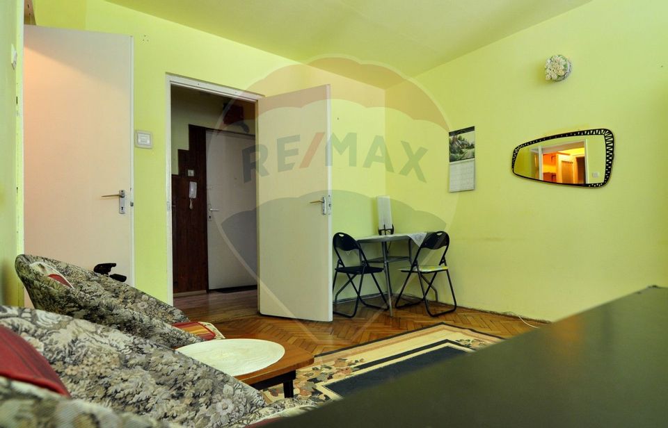 2 room Apartment for rent, Plopilor area