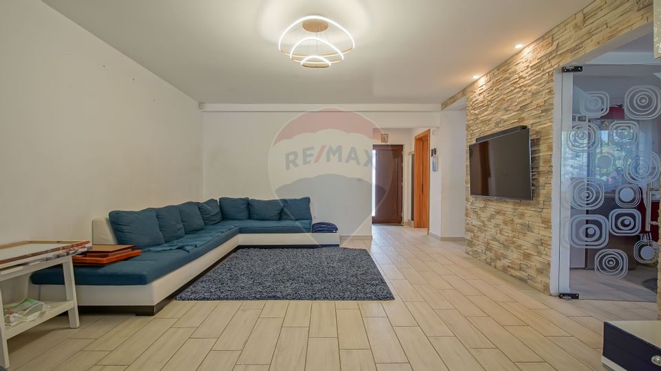 5 room House / Villa for sale