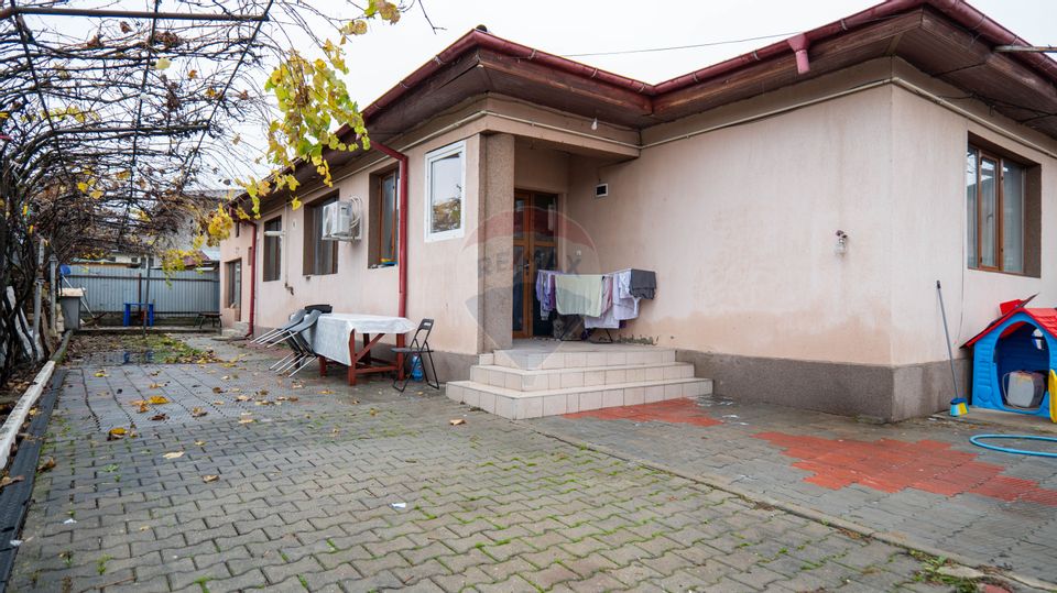 Vanzare casă 4 camere cu curte, Chitila la 3 minute de școală