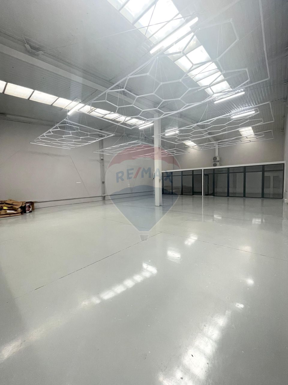 301.58sq.m Industrial Space for rent, UTA area