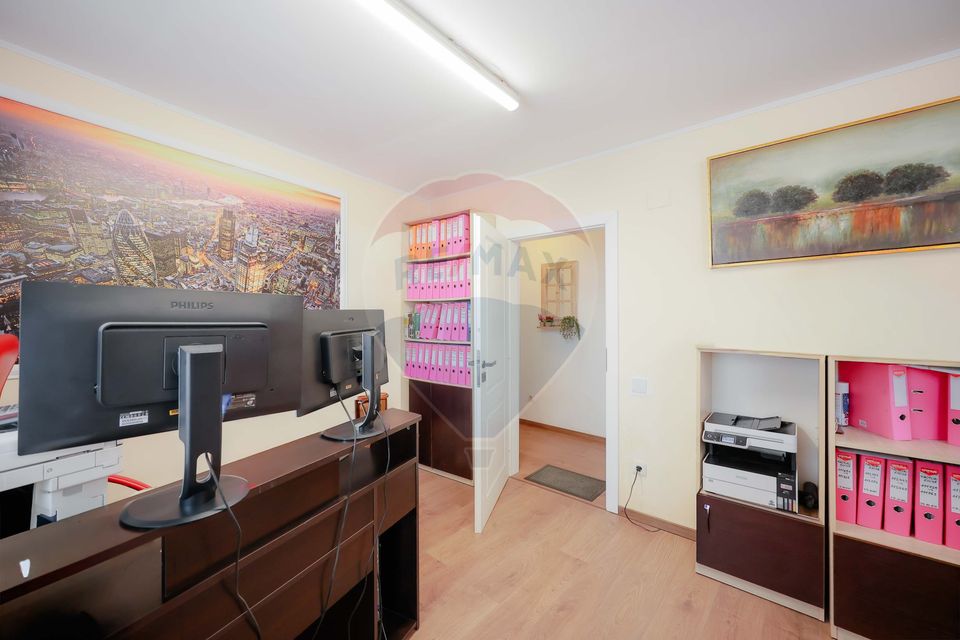 235sq.m Commercial Space for rent, Ultracentral area