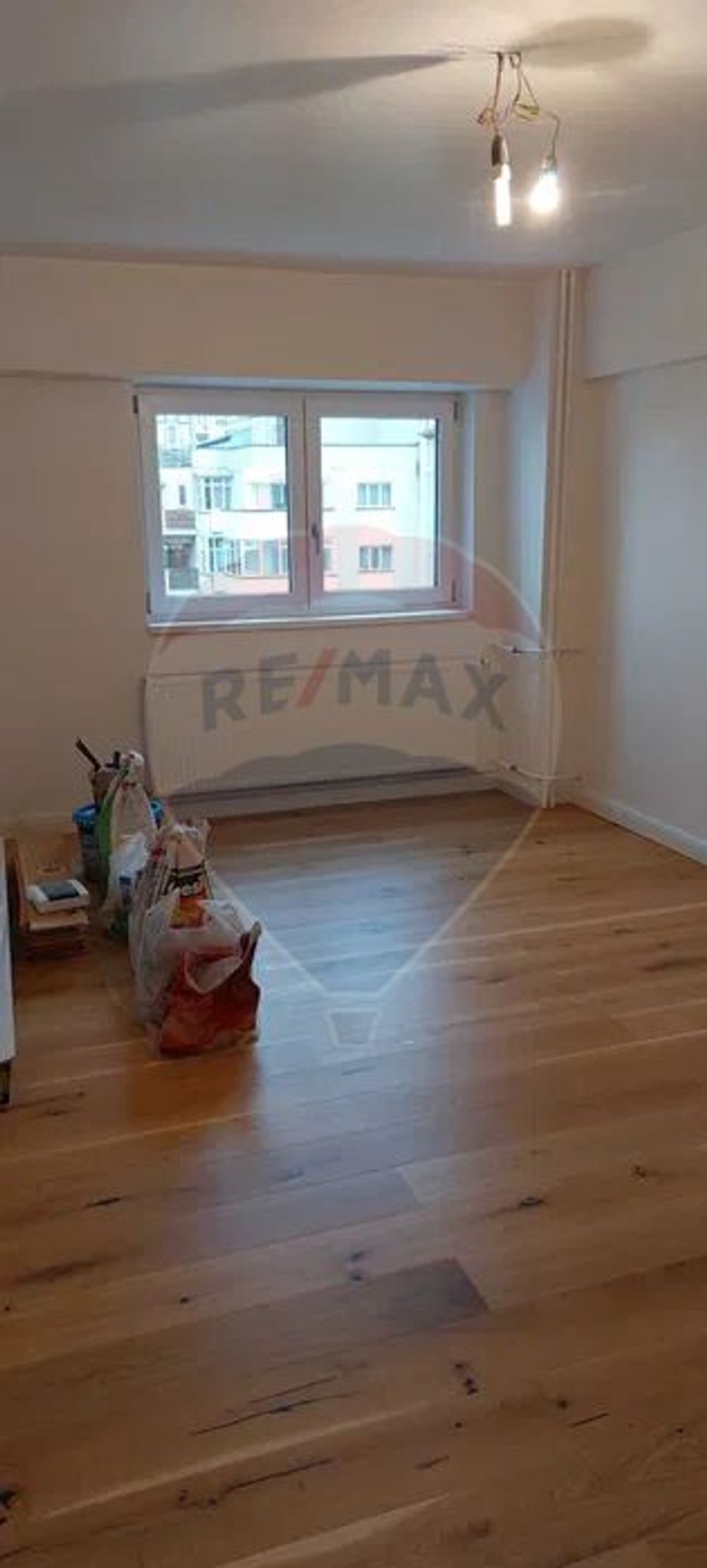 Apartament de vânzare – central Calea Bucuresti -Piata Centrala