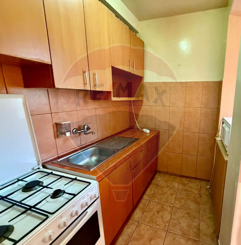 Vanzare garsoniera Metrou Costin Georgian