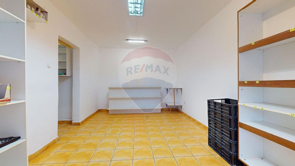 37.4sq.m Commercial Space for rent, Astra area