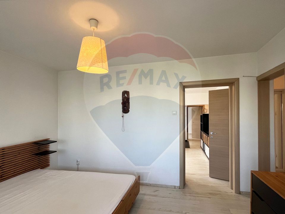 Vanzare apartament spatios,  3 camere - Metrou 1Mai