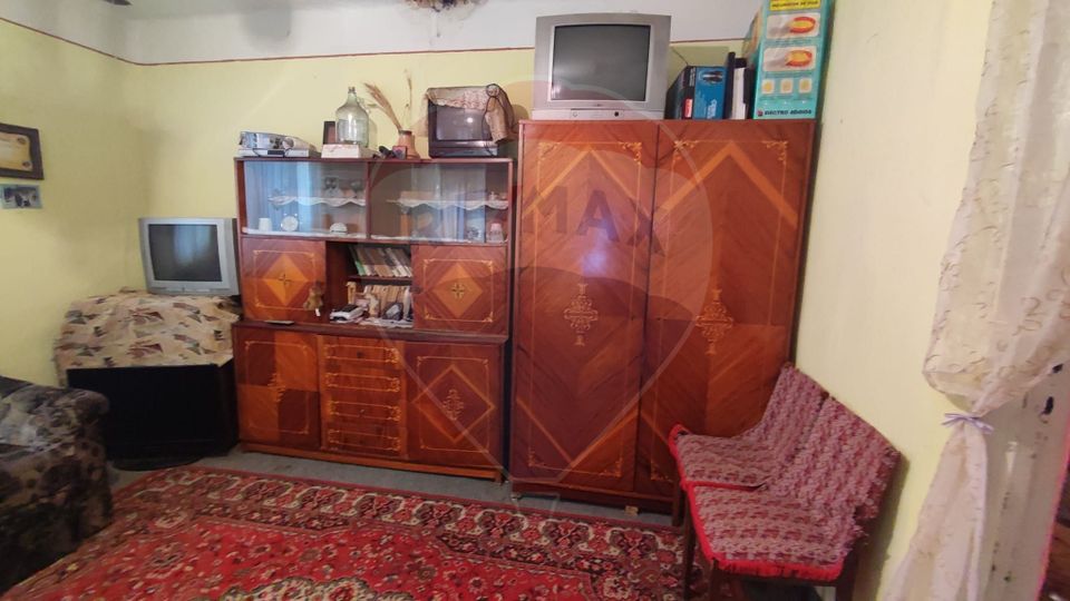 Casă cu 4 camere si teren de vânzare in com. Husasau de Tinca/Fonau