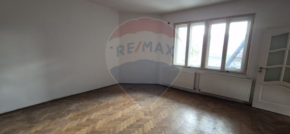 Apartament cu 2 camere la casă de vânzare în zona Dâmbul Rotund