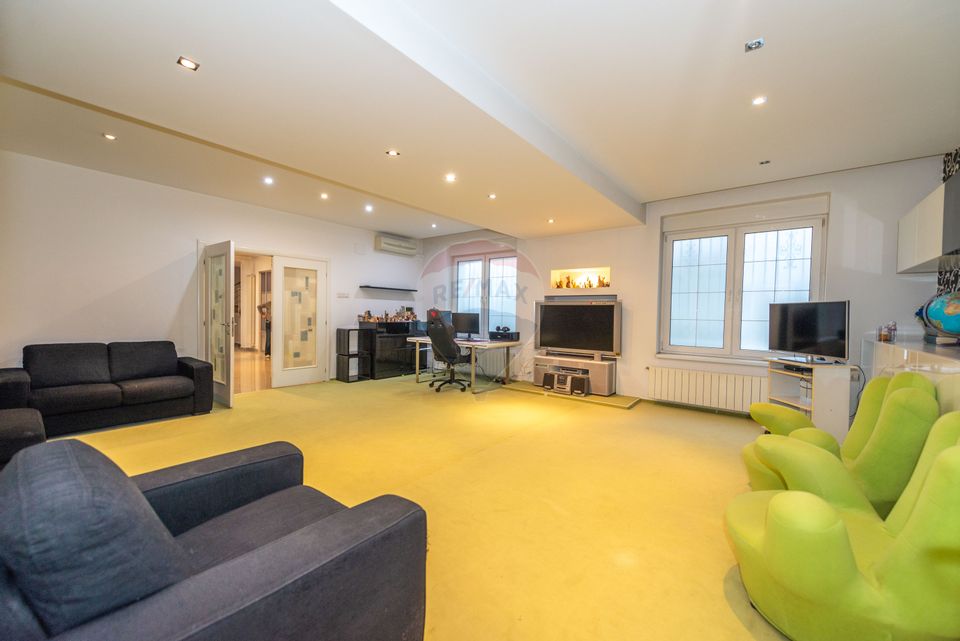 Parter de vila / casa 3 camere, curte Ferdinand Foisor