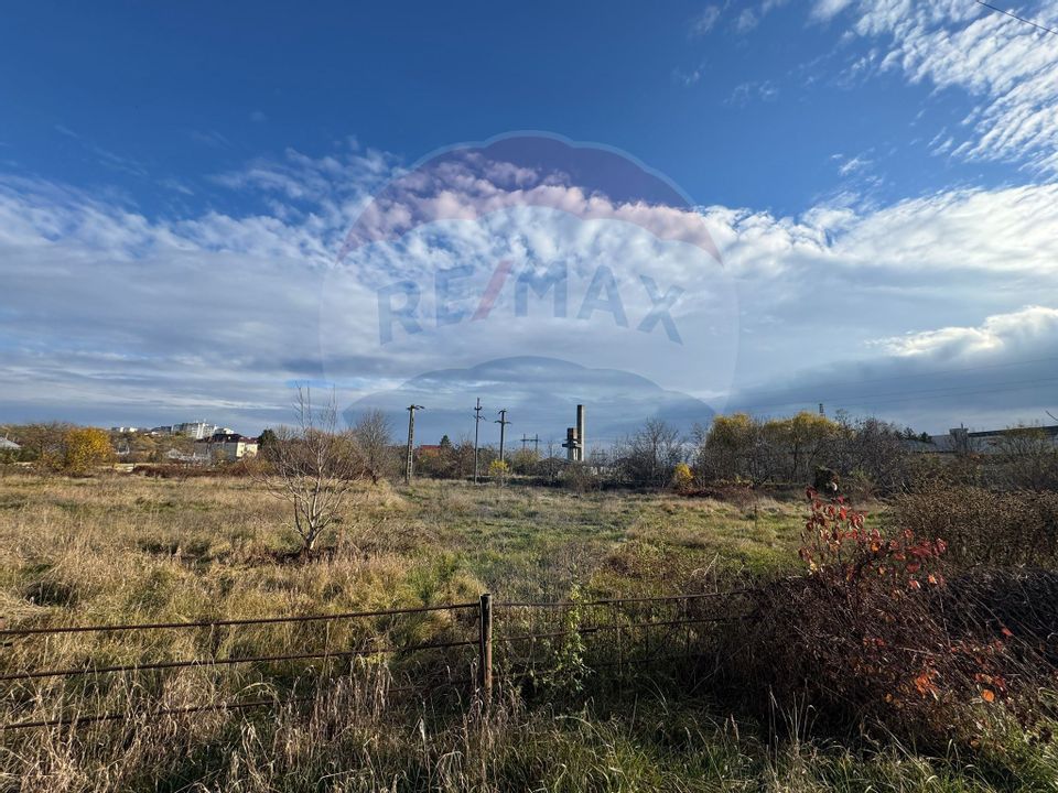 Teren de vanzare in Buhusi / Strada Bodesti/Sala Polivalenta