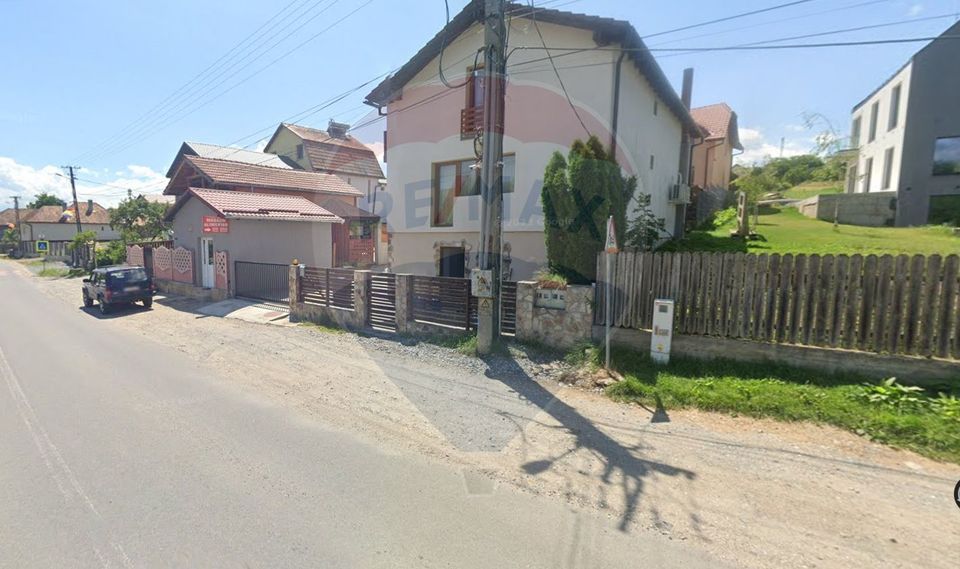 Casă si spațiu comercial funcțional, Sălicea.Investiție.Randament bun