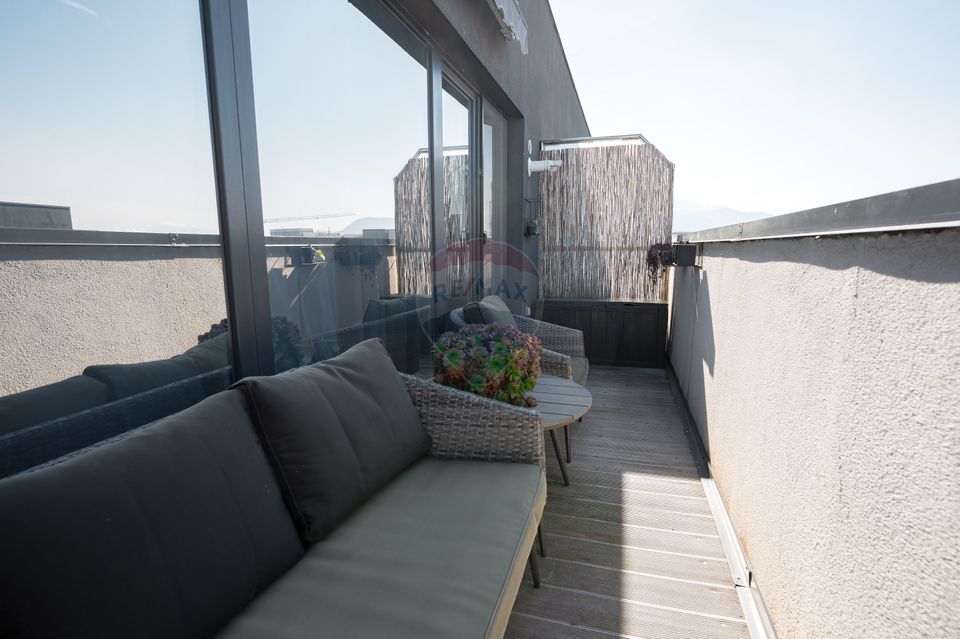 Apartament 3 camere tip duplex cu parcare si boxa la Maurer Residence