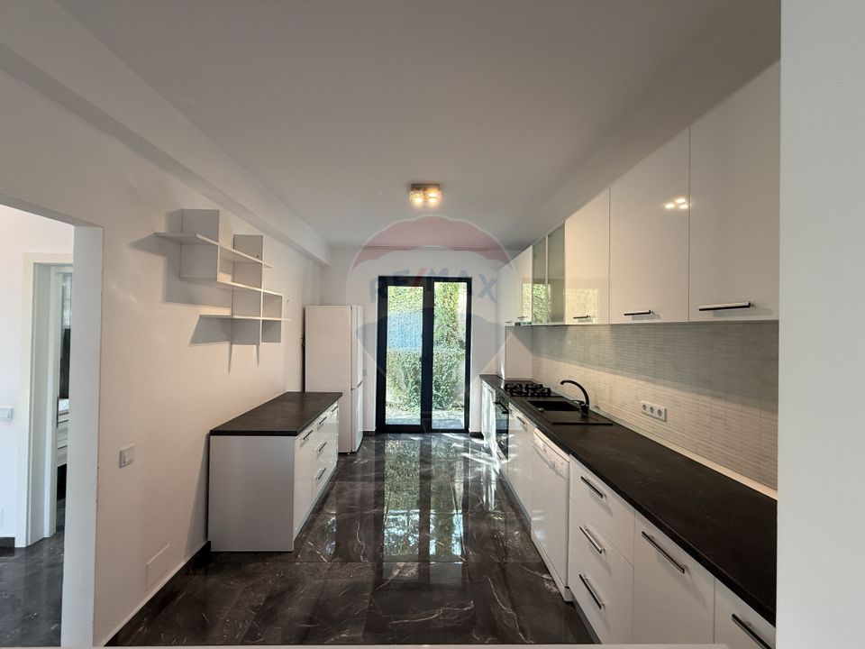 Casă / Vilă cu 4 camere de închiriat