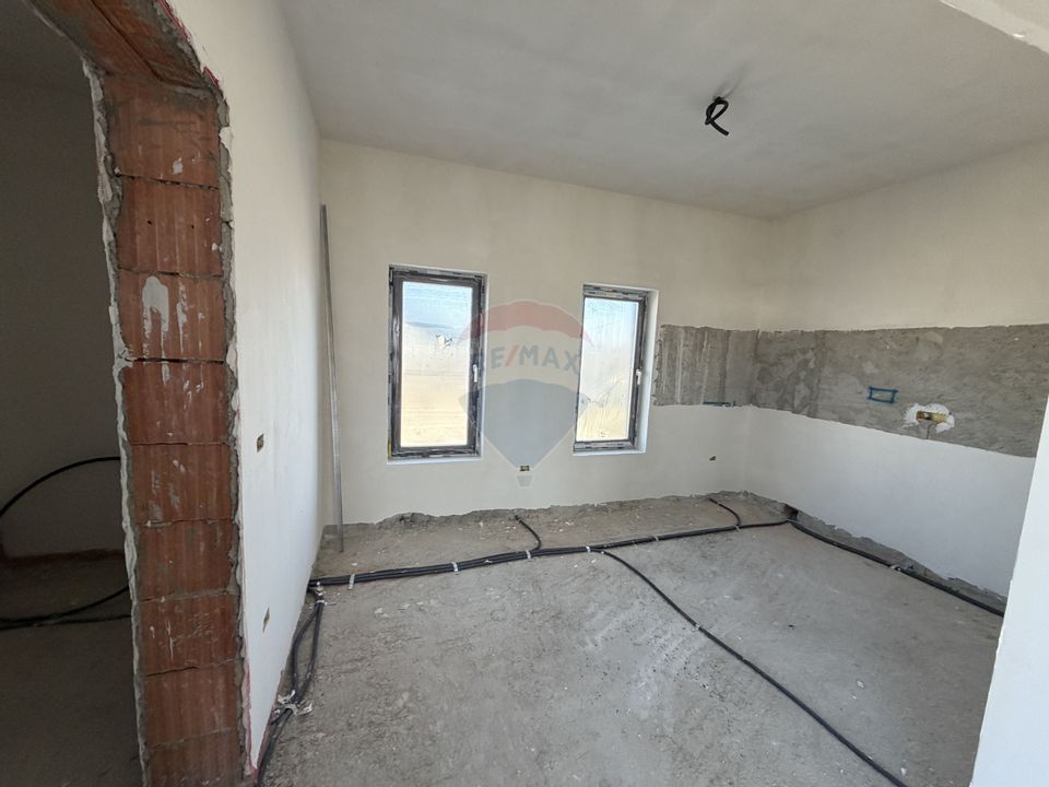 Casă cu 4 camere Campineanca