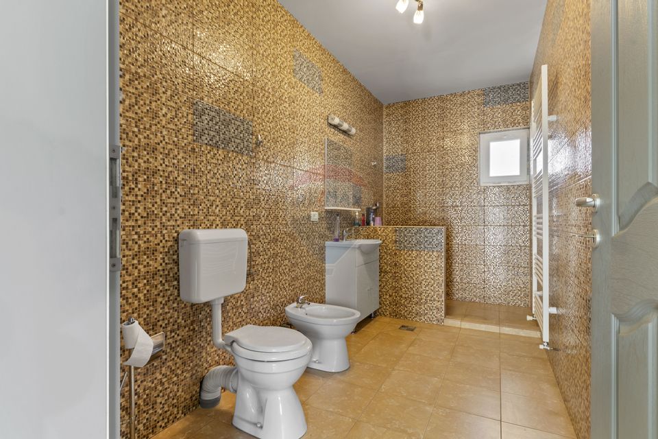 Casă noua 246 mp cu teren 1363 mp  de vânzare Sannicolau Mic, Arad