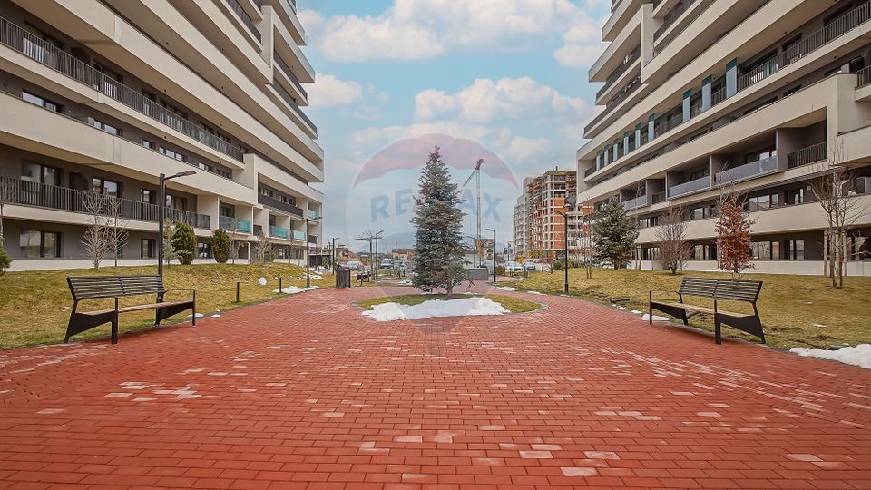 3 room Apartment for rent, Tractorul area