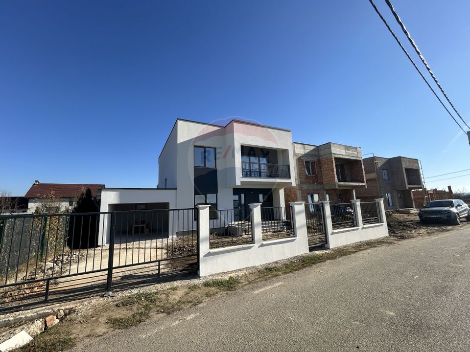 Casă moderne cu 4 camere de vânzare in SASAR / 5 ari teren / utilitati