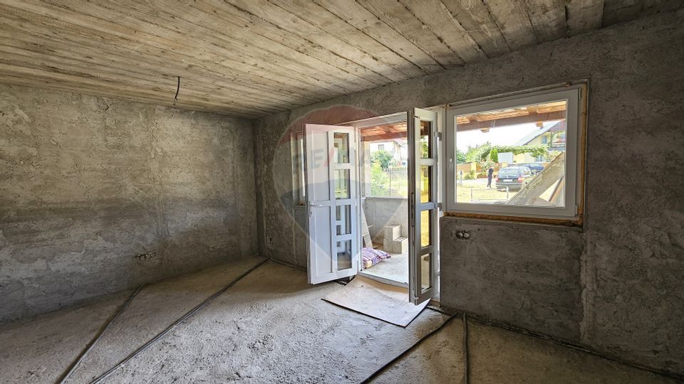 Casă / Vilă, teren 1700mp,  în Lisaura-Ipotești, Suceava